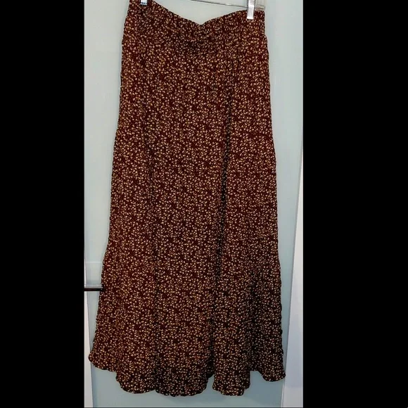 Free The Roses Skirts | Brand Nwt Free The Roses Tiered Floral Maxi Skirt Medium | Color: Brown | Size: M | Bklnp's Closet